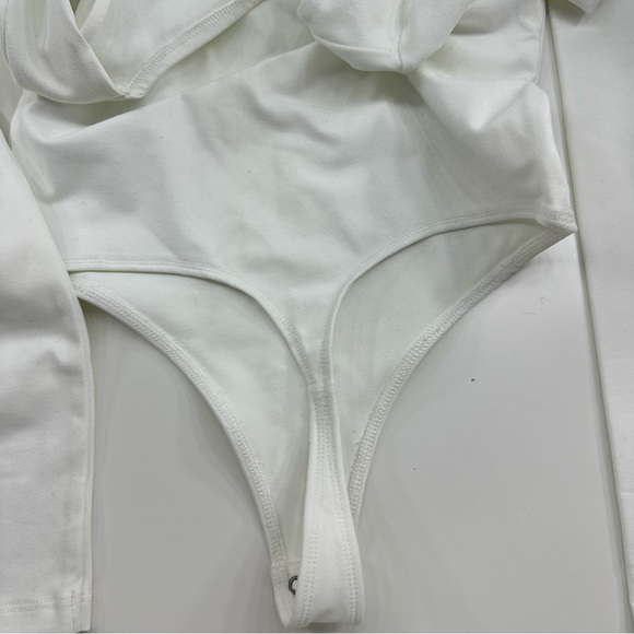 ❌SOLD❌ abercrombie & fitch strappy bodysuit - Picture 5 of 5